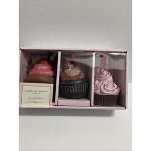 Cupcakes and Cashmere Set of 3 Ceramic Choclate Cupcakes New In Box